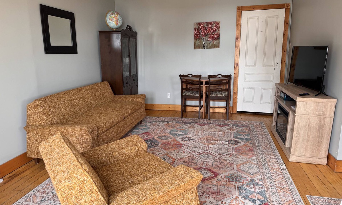 Bonnechere Valley Apartment | Apartment in 150-year-old farmhouse! Access to river, forest, paths, games.