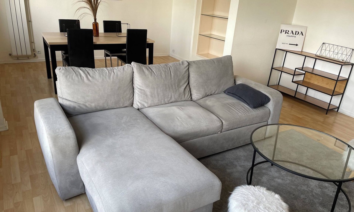 Buxerolles Apartment | Apartment in a private residence 10km from Futuroscope