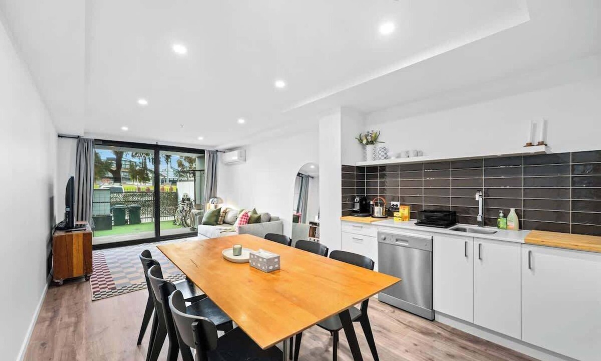 Abbotsford Apartment | Apartment in Abbotsford