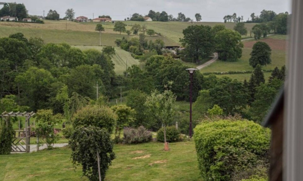 Begole Apartment | Apartment in an 1823 house in the heart of a small village.
