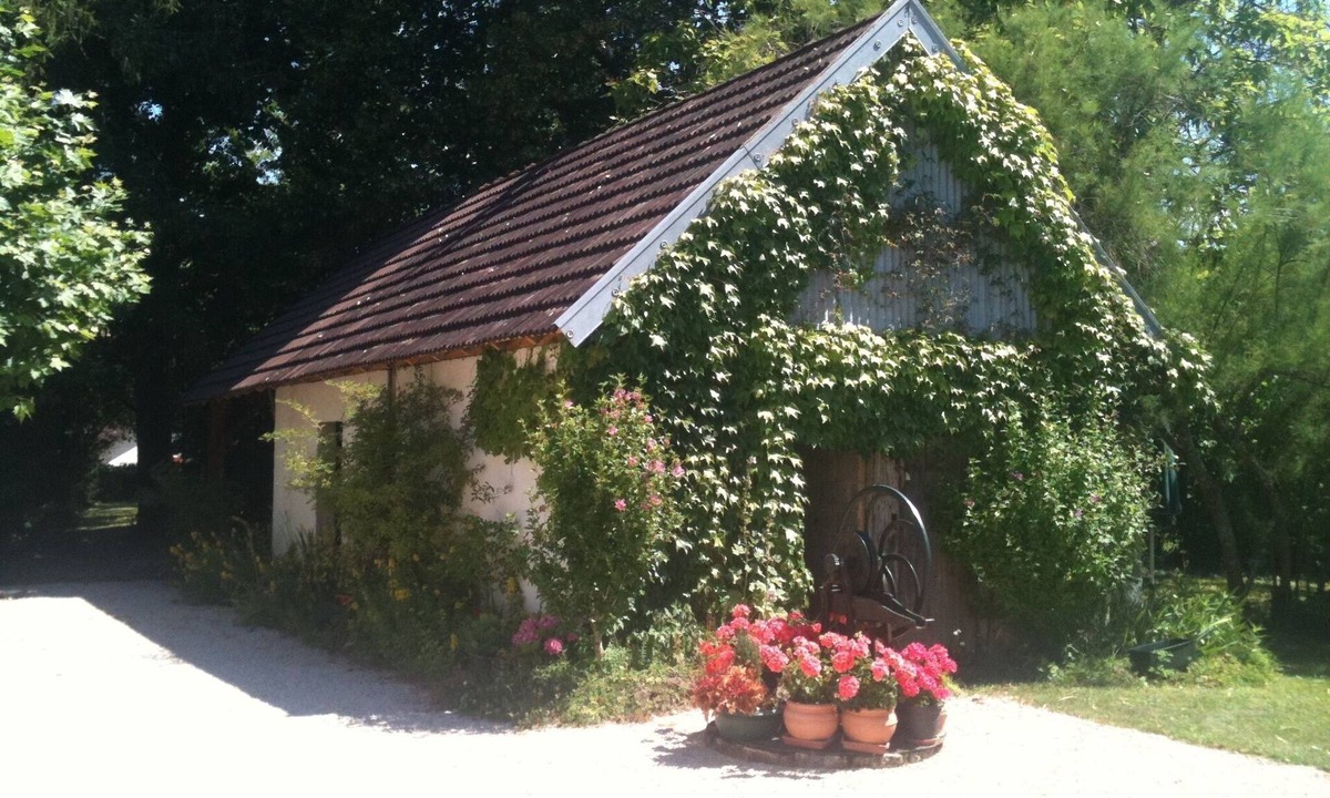 Chaumergy House | Apartment in big house