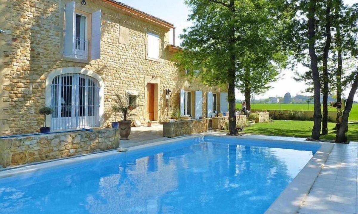 Caderousse Apartment | Apartment in Caderousse with Pool