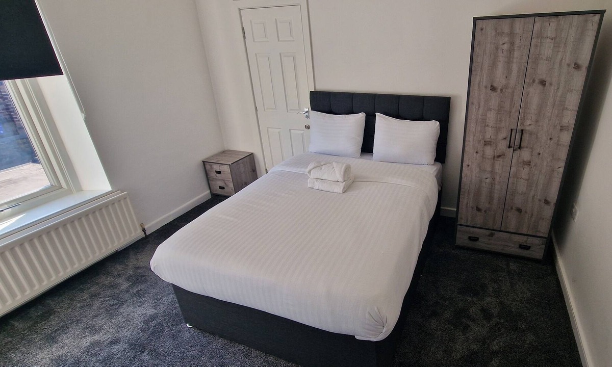 Barnsley House | Apartment In Central Barnsley