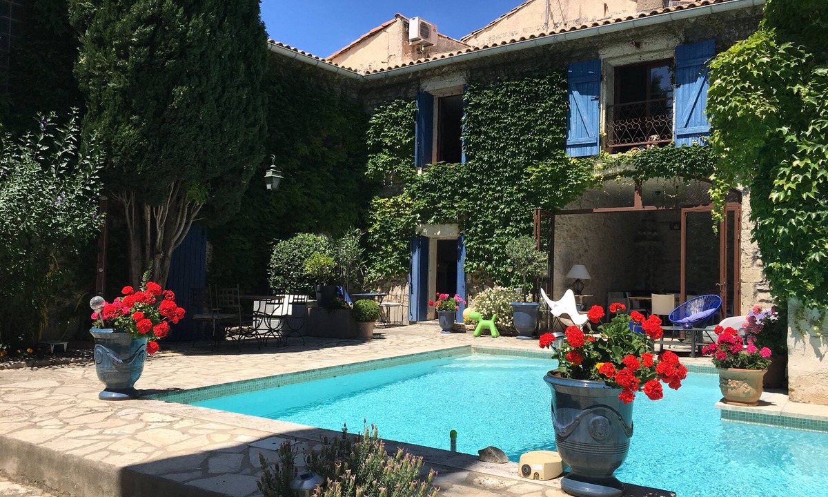 Caveirac Apartment | Apartment in charming villa with swimming pool.