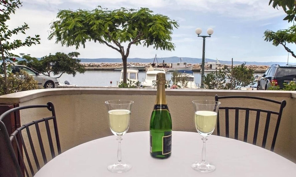Drasnice Apartment | Apartment in Drašnice with Seaview, Loggia, Air condition, WIFI (3586-4)