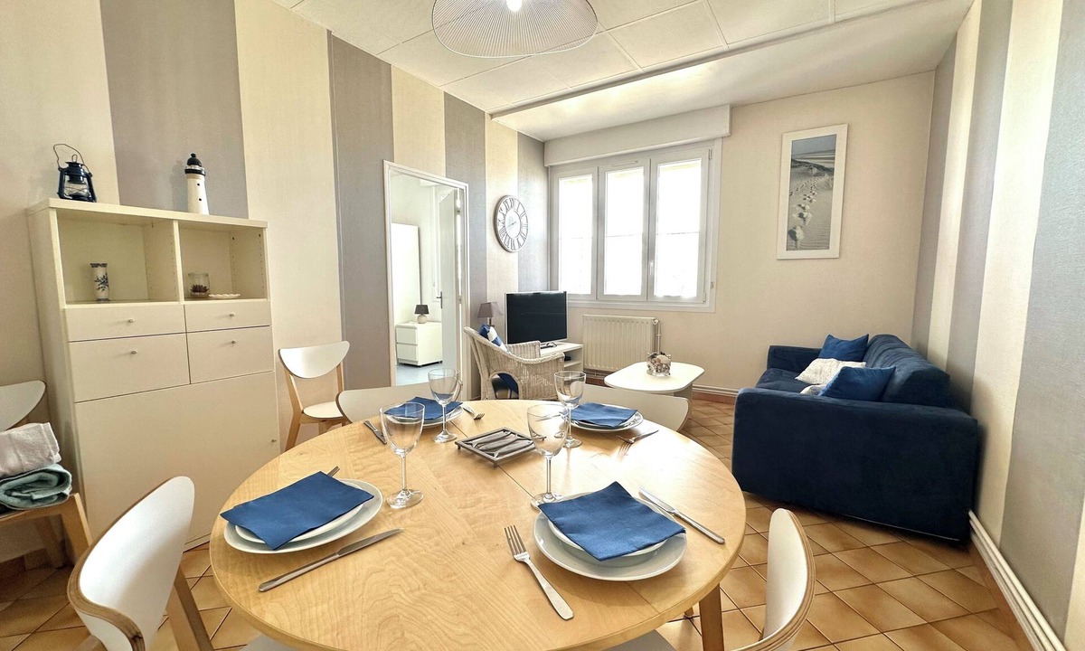 Berck-sur-Mer Apartment | Apartment in exceptional location facing the sea Direct access to the beach!