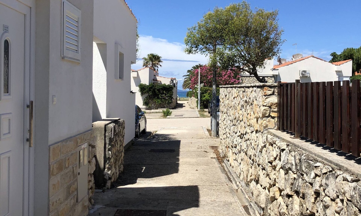 Kolanjski Gajac House | Apartment in Gajac close to the beach B1