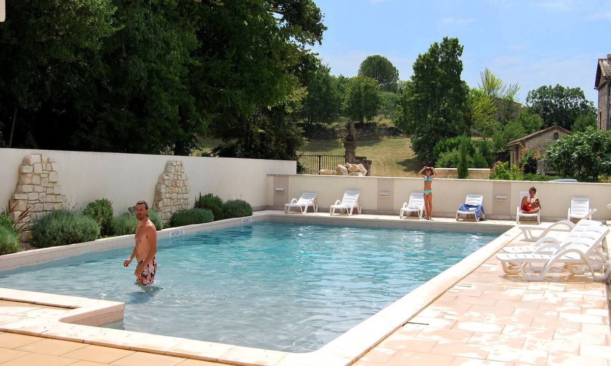 Barjac Apartment | Apartment in La Closerie with Terrace