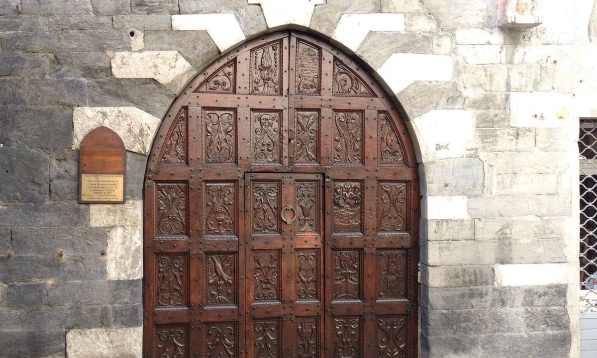 Embrun Apartment | Apartment in listed building, Embrun town center