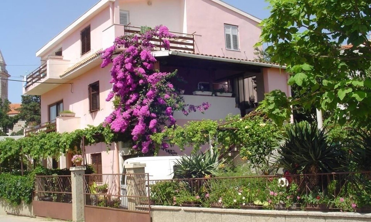Pakostane Apartment | Apartment in Pakoštane with Terrace, WIFI (3539-3)