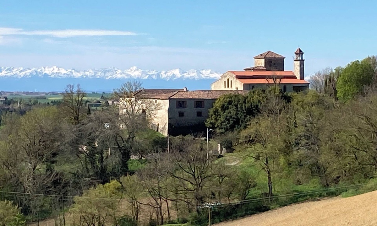 Mouzens Apartment | Apartment in renovated Chateau with private terrace.