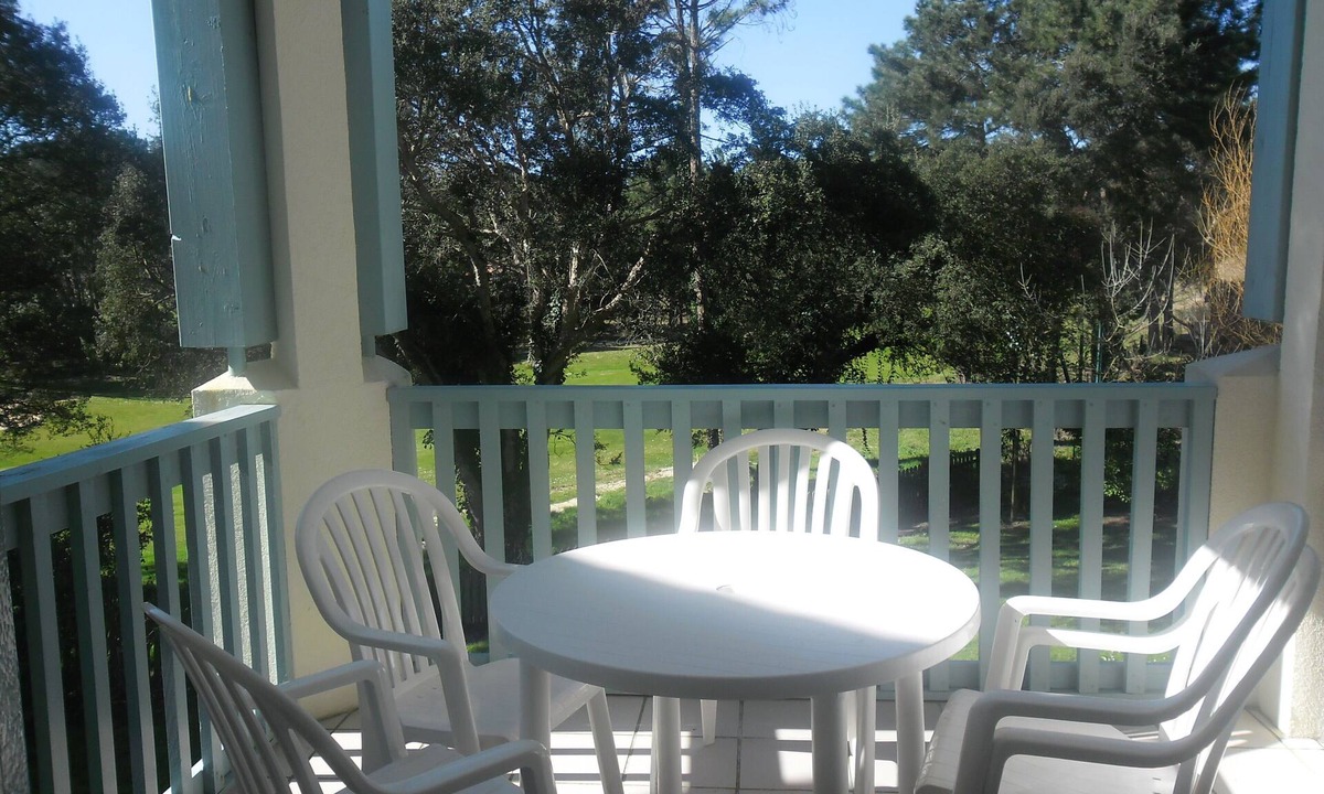 Moliets-et-Maa Apartment | Apartment in Residence overlooking the Golf