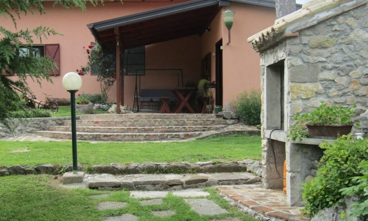 Grabri Apartment | Apartment in Roč with Balcony, Air condition, WIFI, Washing machine (4909-1)
