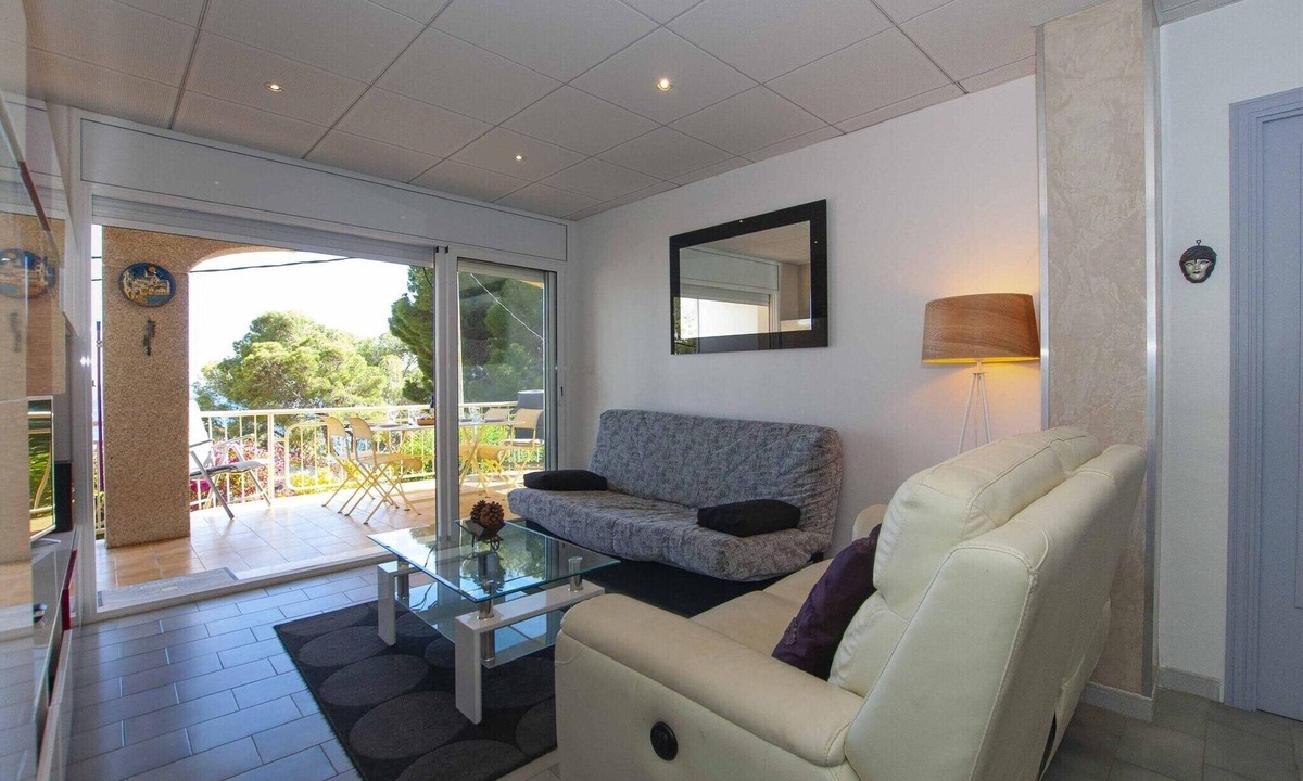 Almadraba-Canyelles House | Apartment in Roses with Sea Views & Pool