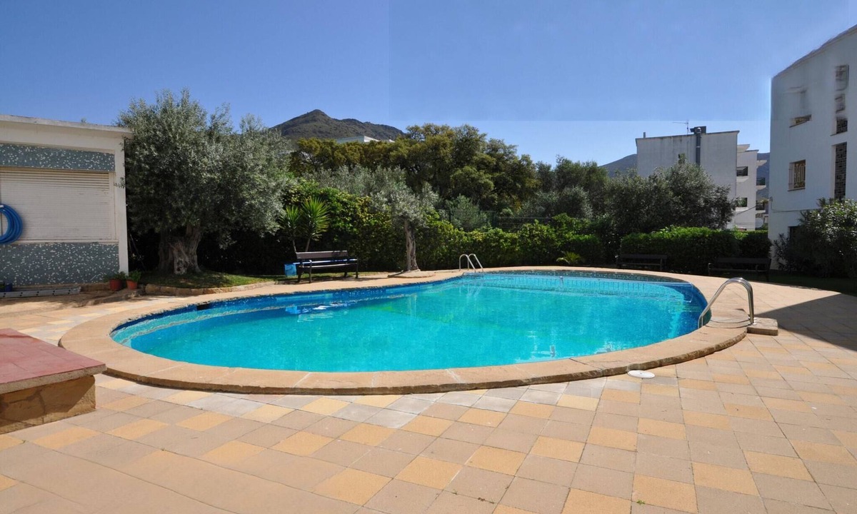 El Mas Oliva Apartment | Apartment in Roses with Sea Views & Pool