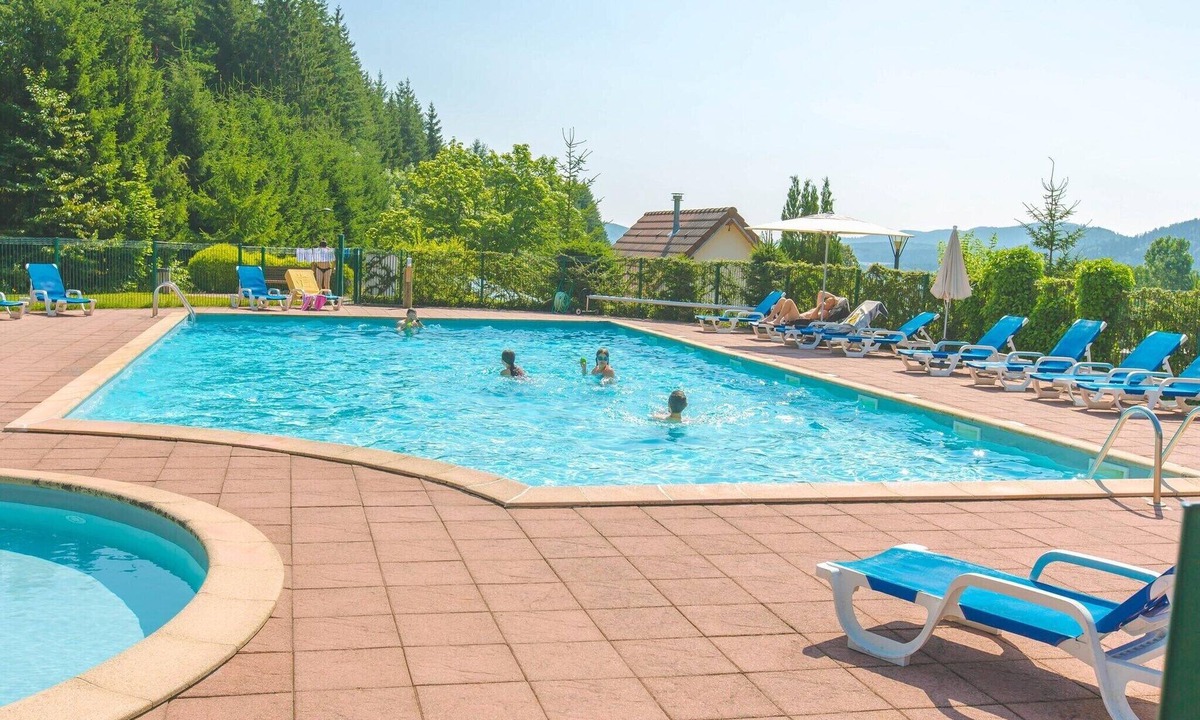Saales Apartment | Apartment in Saâles with Heated Pool