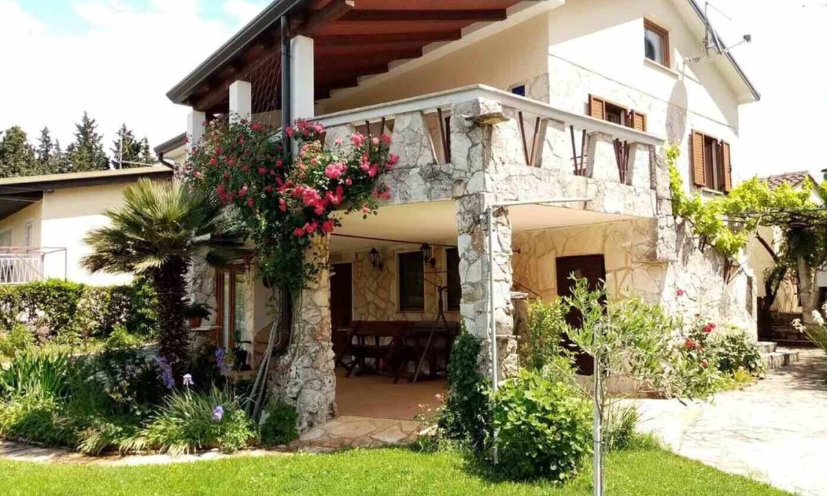 Savudrija Apartment | Apartment in Savudrija with Terrace, Air condition, WIFI (4577-2)