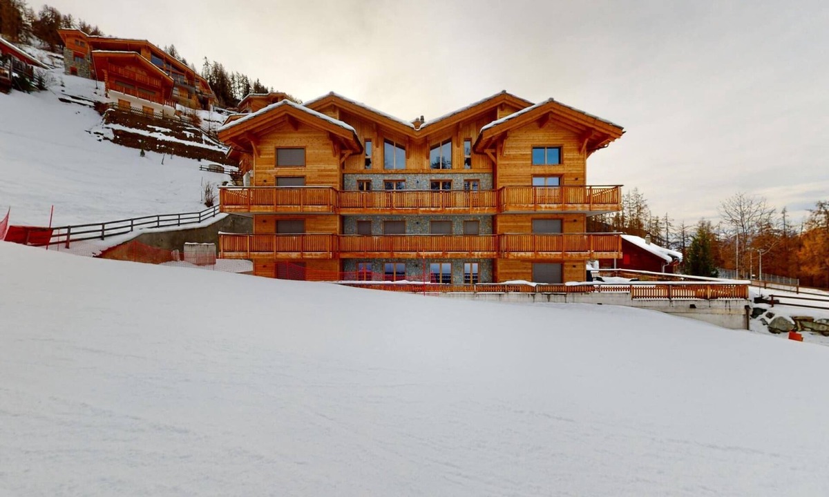 Nendaz Apartment | Apartment in Ski In Ski Out location