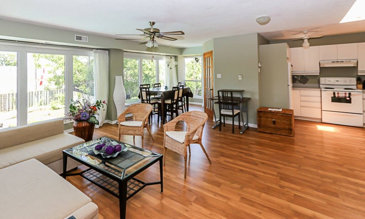 Sheridan House | Apartment in South Mississauga near Highway