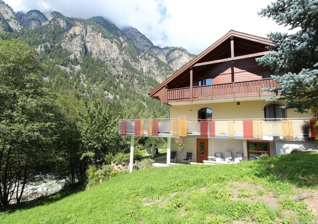 St. Niklaus Apartment | Apartment in St Niklaus near Mattertal Ski Area