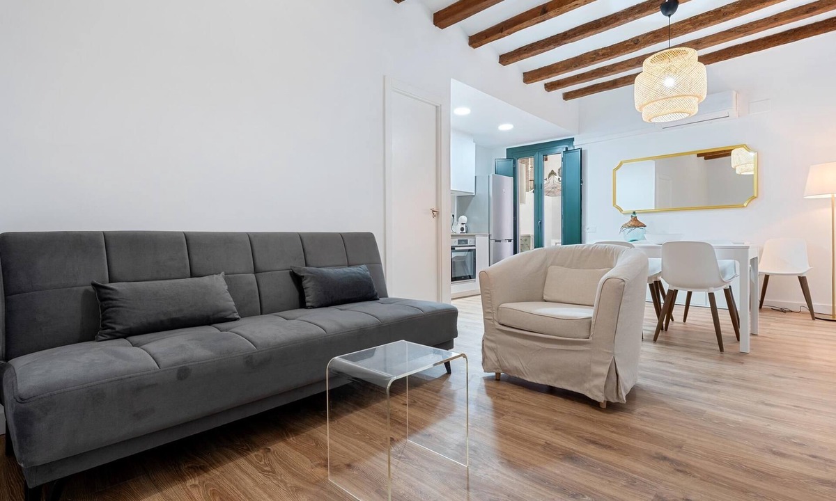 Old Town Apartment | Apartment in TGN historic center only 10min beach
