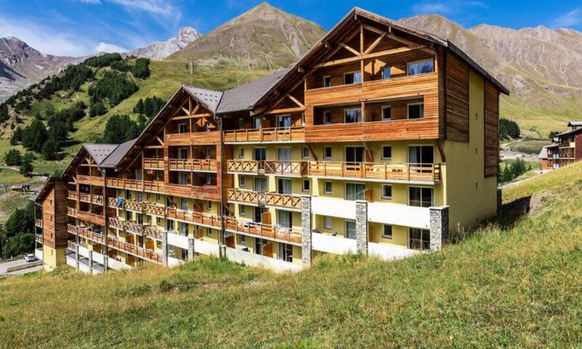 Allos Apartment | Apartment in Val d'Allos with Heated Pool