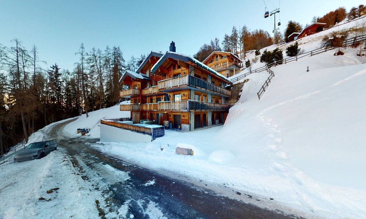 Salins Apartment | Apartment in Veysonnaz with Ski-In/Ski-Out