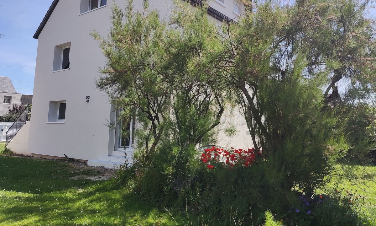 Luc-sur-Mer House | Apartment in Villa front of the Sea