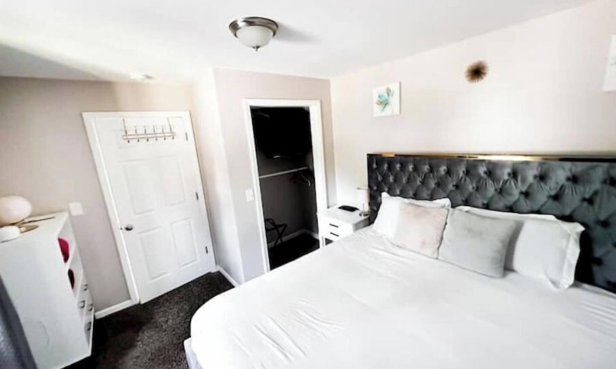 Watertown Apartment | Apartment in Watertown