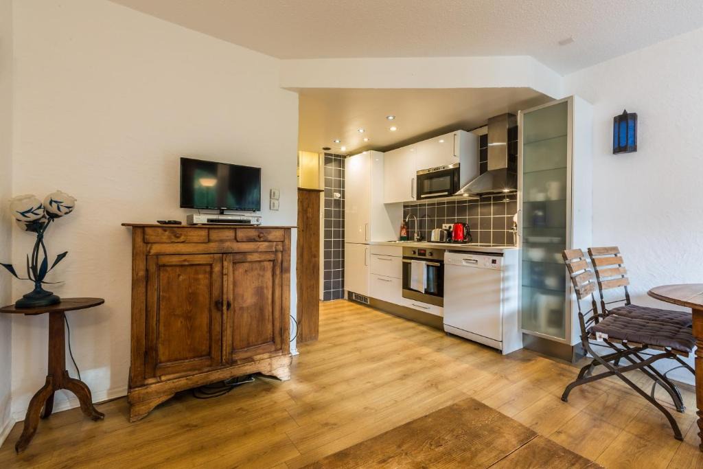 Chamonix City Centre Apartment | Apartment Jonquille 2A