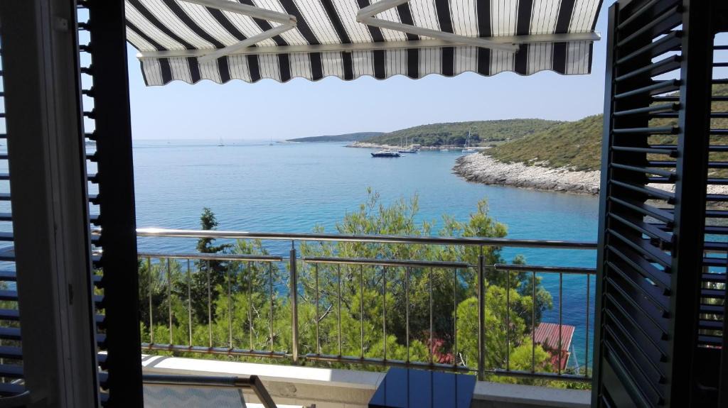 Milna Apartment | Apartment Karmelo