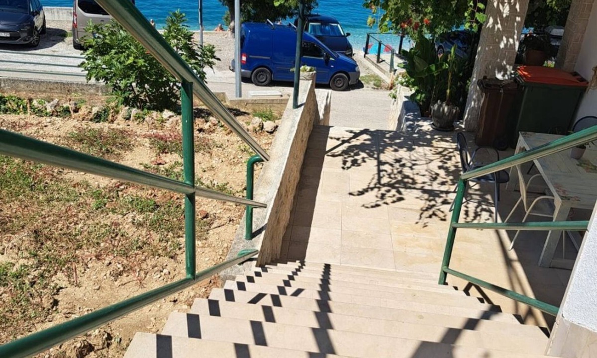 Gradac Apartment | Apartment Katja - 10 m from beach: R2 Gita(2) - Gradac, Riviera Makarska, Croatia