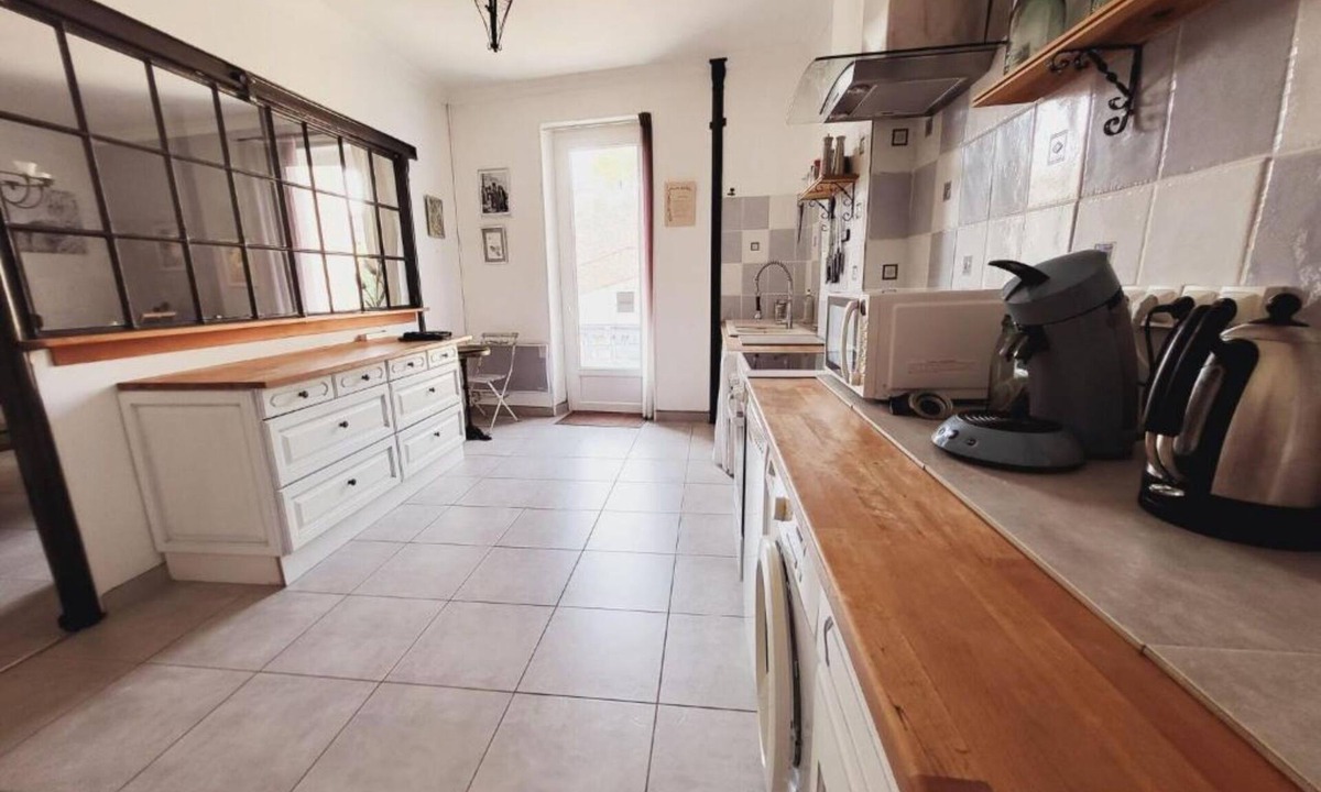 Saint-Ambroix Apartment | Apartment 'L'hirondelle' with Balcony and Wi-Fi