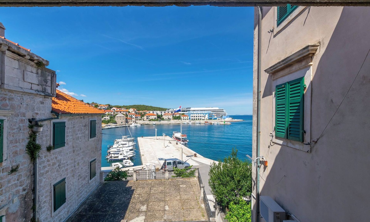 Milna (Brac) Apartment | Apartment Ljerka (38451-A1) - Postira - island Brac