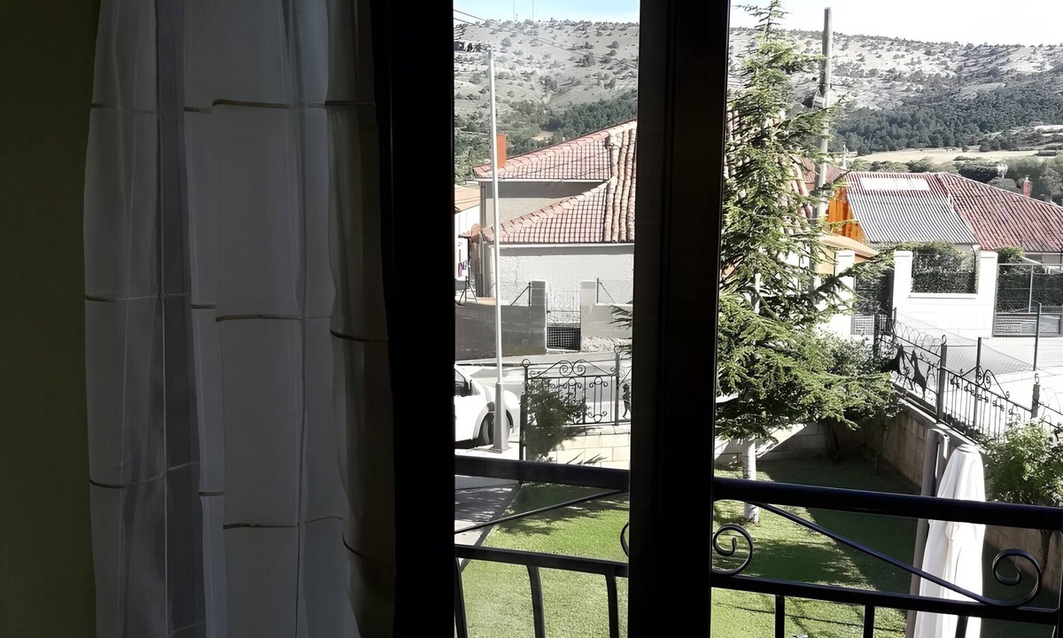 Abejar Apartment | Apartment 'La Casa Nueva' with Balcony, Wi-Fi and Air Conditioning