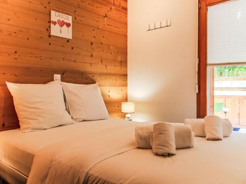 Saint-Pierre-de-Clages Apartment | Apartment la Ferme de Sandra F0 by Interhome