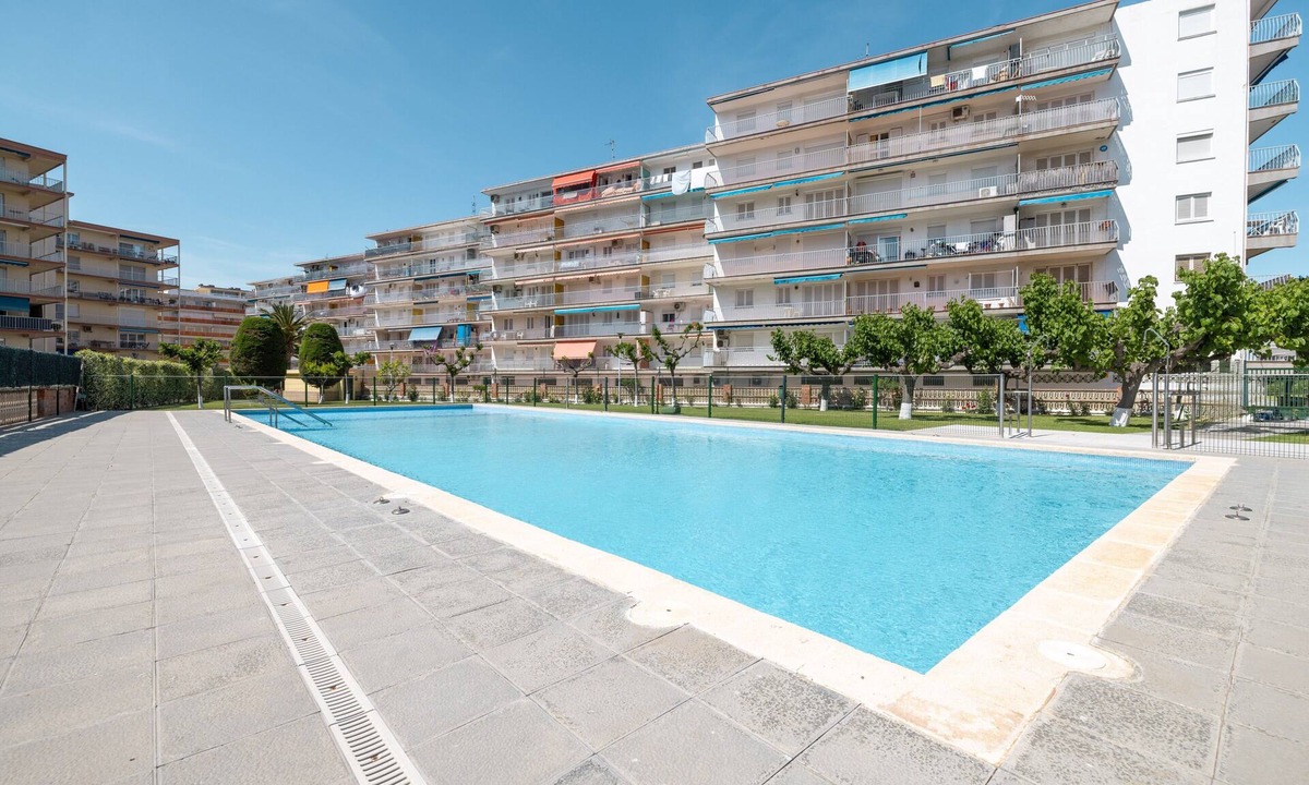 La Pineda Apartment | Apartment 'La Pineda' with Sea View, Wi-Fi and Air Conditioning