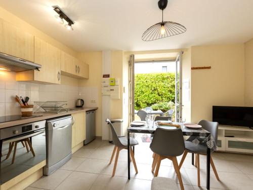 La Madeleine-Bellevue Apartment | Apartment La Tréherais by Interhome