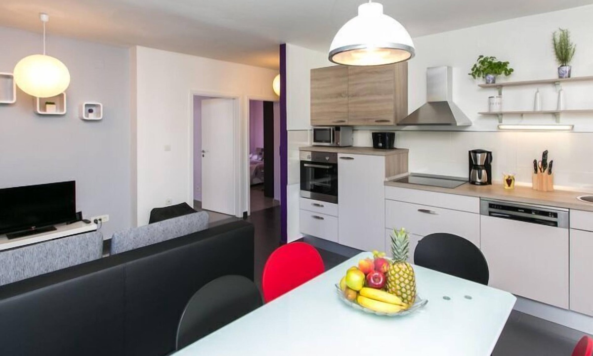 Lapad Apartment | Apartment Lapad Bay- Luxury Two-Bedroom Apartment with Balcony(Black-Ivanišević)