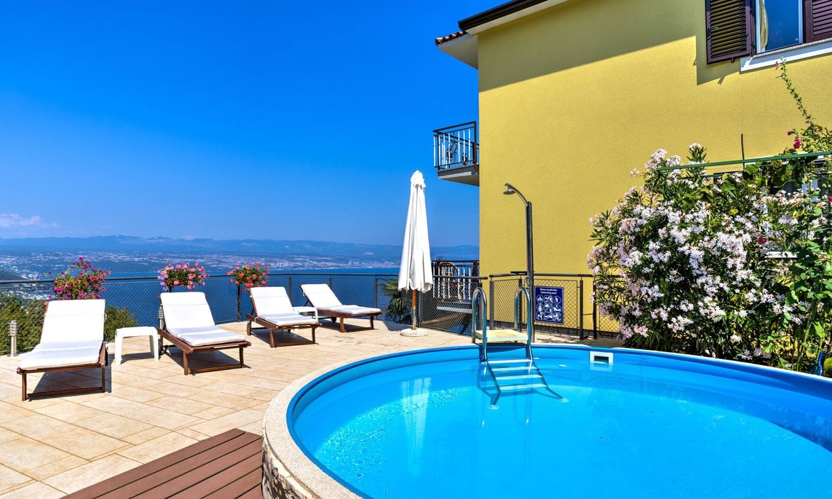 Tulisevica Apartment | Apartment Laurus by Interhome