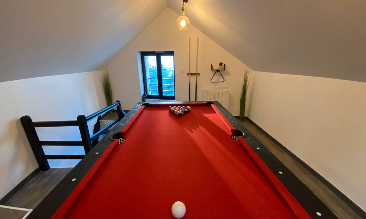 Bourgoin-Jallieu Apartment | Apartment 'Le Bill' with Wi-Fi