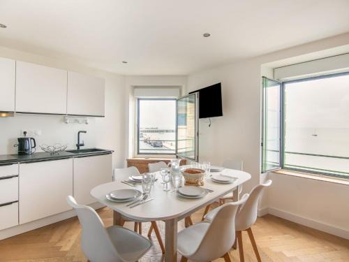 Cancale Apartment | Apartment Le point du jour 1 by Interhome