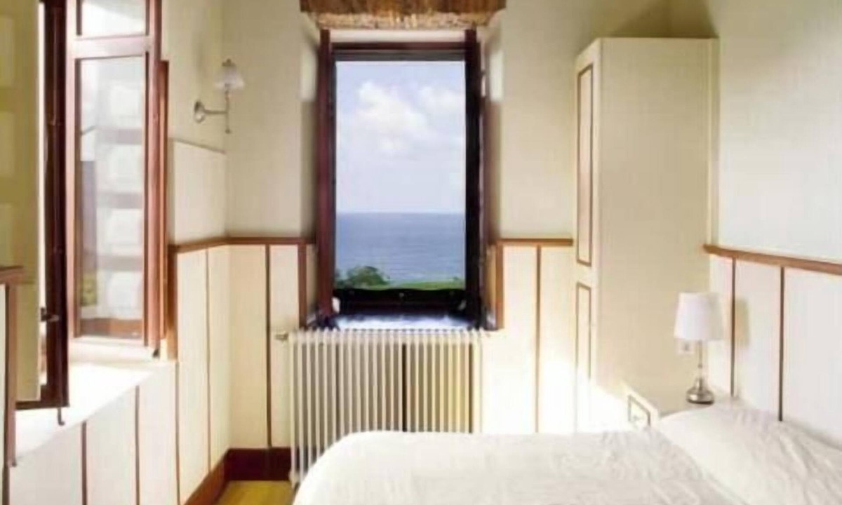 Mendexa Apartment | Apartment LEKEITIO terrace, garden and sea views