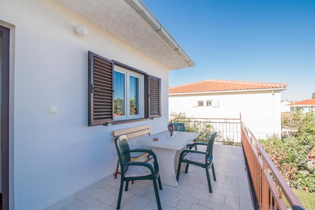 Supetar Apartment | Apartment Lena