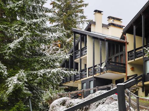 Alpe des Chaux Apartment | Apartment Les Arsets 301-11 by Interhome