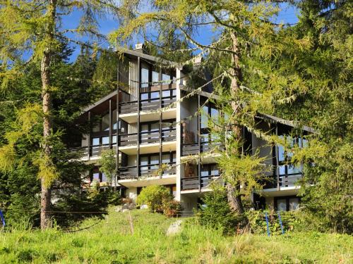 Alpe des Chaux Apartment | Apartment Les Beluardes Bl- 151-2 by Interhome