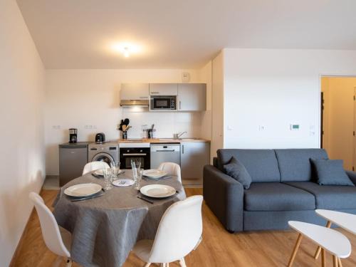 Cabourg Apartment | Apartment Les Cavaliers by Interhome