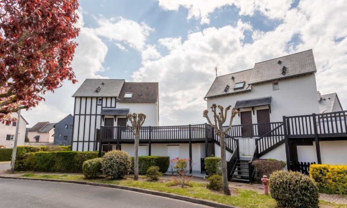 Cabourg Apartment | Apartment Les Christophines in Cabourg - 4 persons, 2 bedrooms