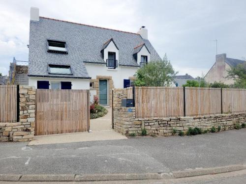 Saint-Philibert Apartment | Apartment Les Fleurs du Prado by Interhome