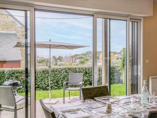 Cancale Apartment | Apartment Les Hauts de Port Mer by Interhome